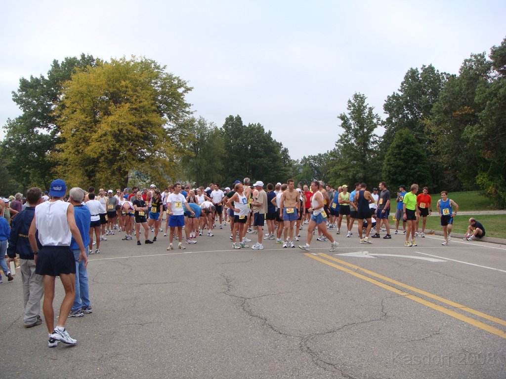 020 Kensington Run [2008 Sept 27].JPG - The Kensington Challenge 15K September 27, 2008. Run in Kensington Metro Park outside of Milford Michigan. Cool and overcast day, great for a run around the lake.